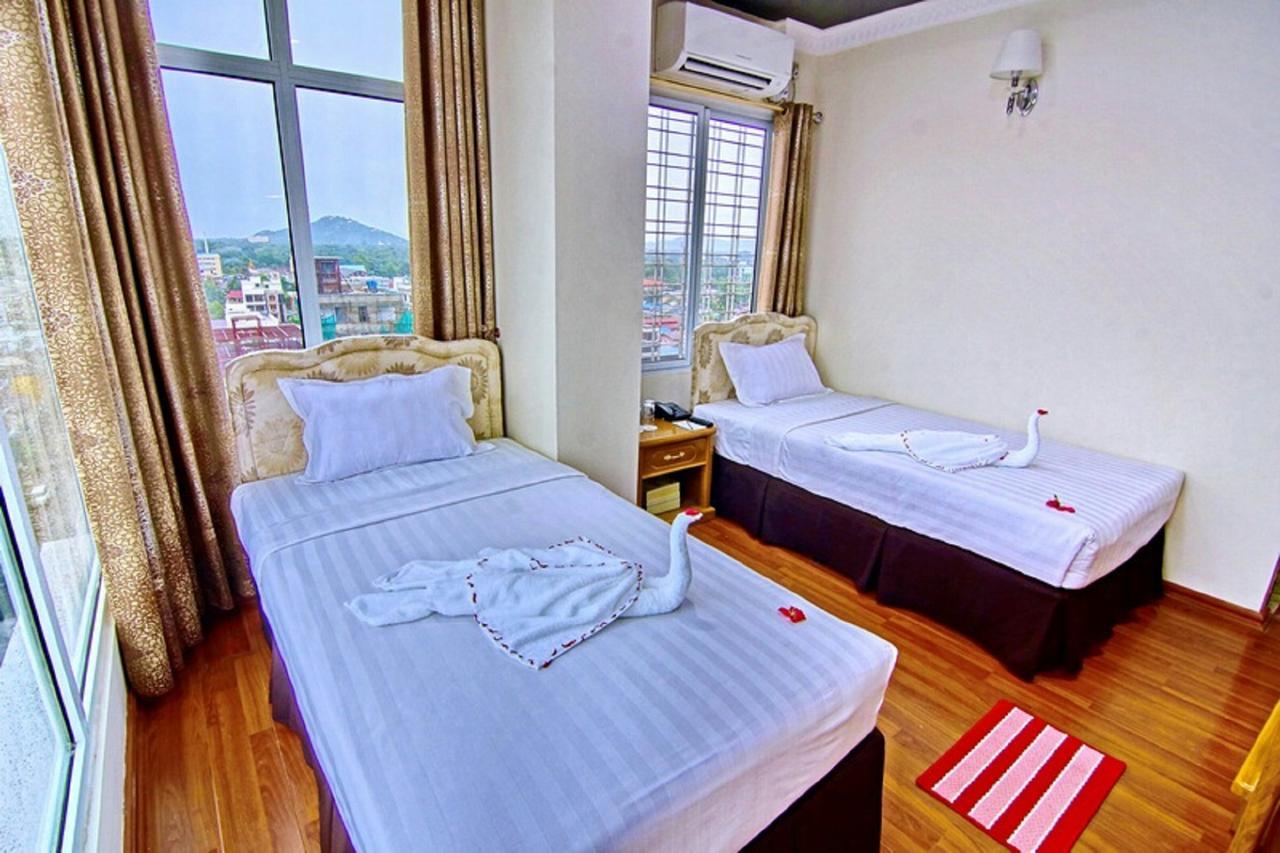 Myat Nan Yone Hotel Mandalay Exterior foto